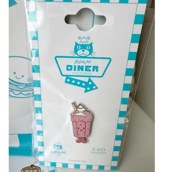 Jellycat FAO Schwarz NYC Exclusive Bubbeca Strawberry Milkshake Jellycat Diner - Picture 4 of 5